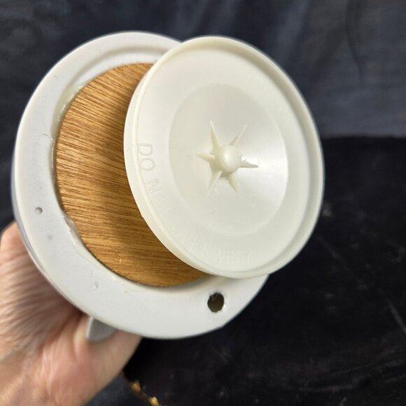 Porcelain Music Box Two Birds Perched on Greenery Green Blue Cream Vintage - Picture 14 of 15